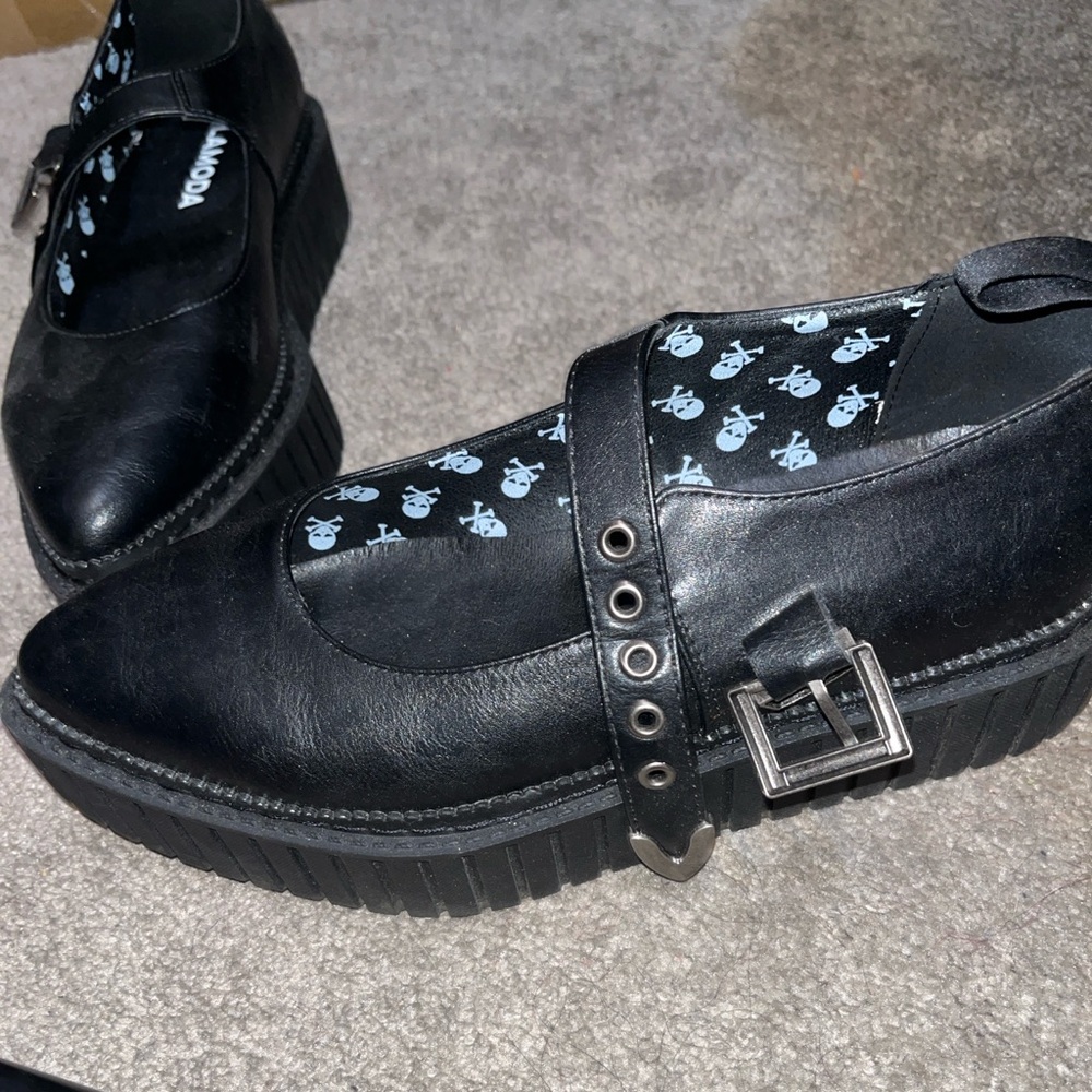 La Moda Platform Maryjane’s Pointy